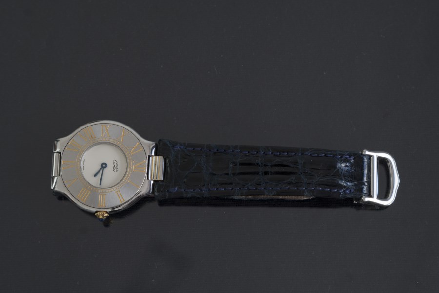 Cartier in acciaio con deployant al cinturino.  ( Cartier)