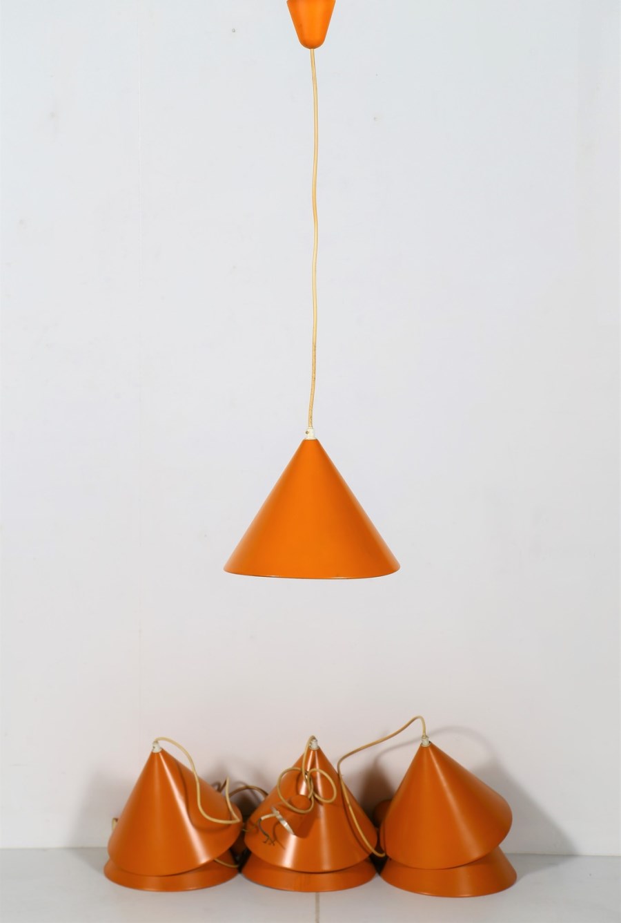 Billiard seven ceiling lights 70s. 7 Jacobsen Arne