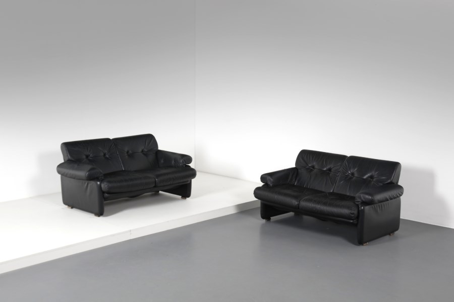 Pair of Coronado sofas, B&B production, 1970s. (Afra (1937 -2011) & Tobia (n. 1935) Scarpa)