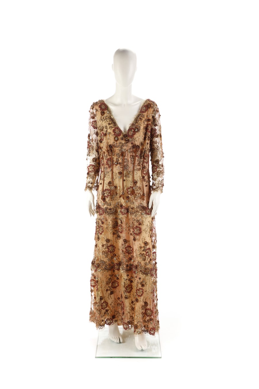 Long dress in lace and silk embroidered in golden and pink. (Autore Non Identificato  )