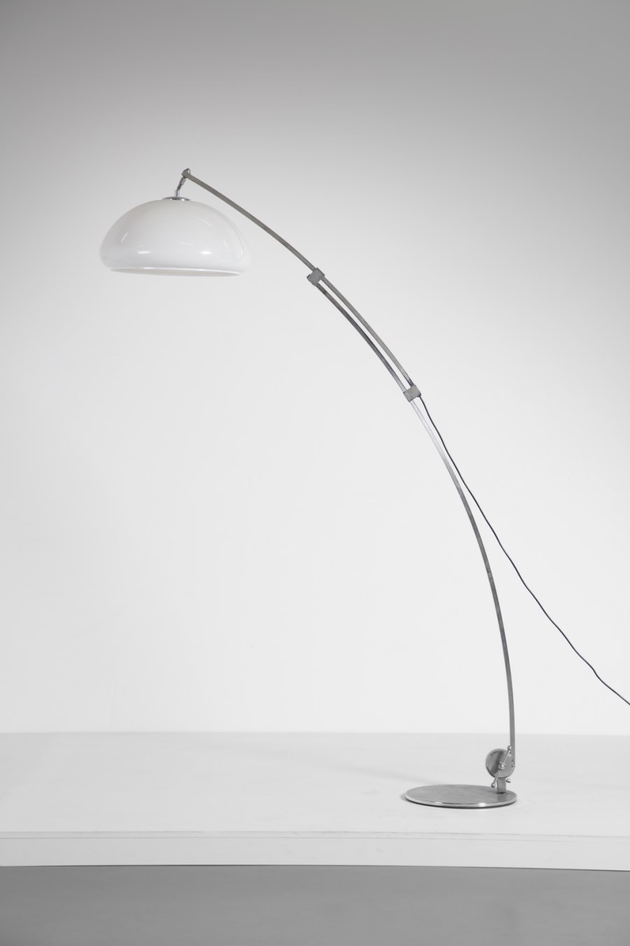 Flloor lamp (Manifattura Italiana  )