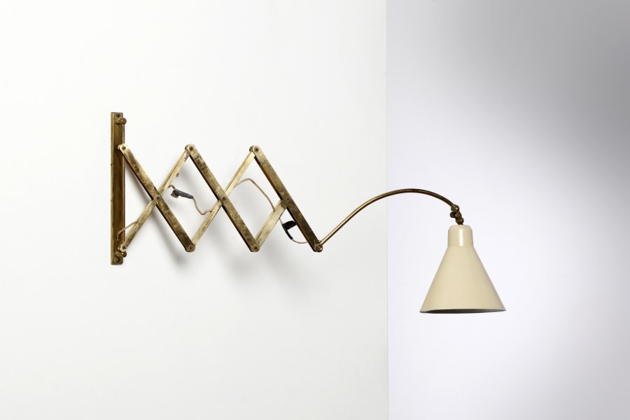 Extendable wall lamp (Manifattura Italiana  )