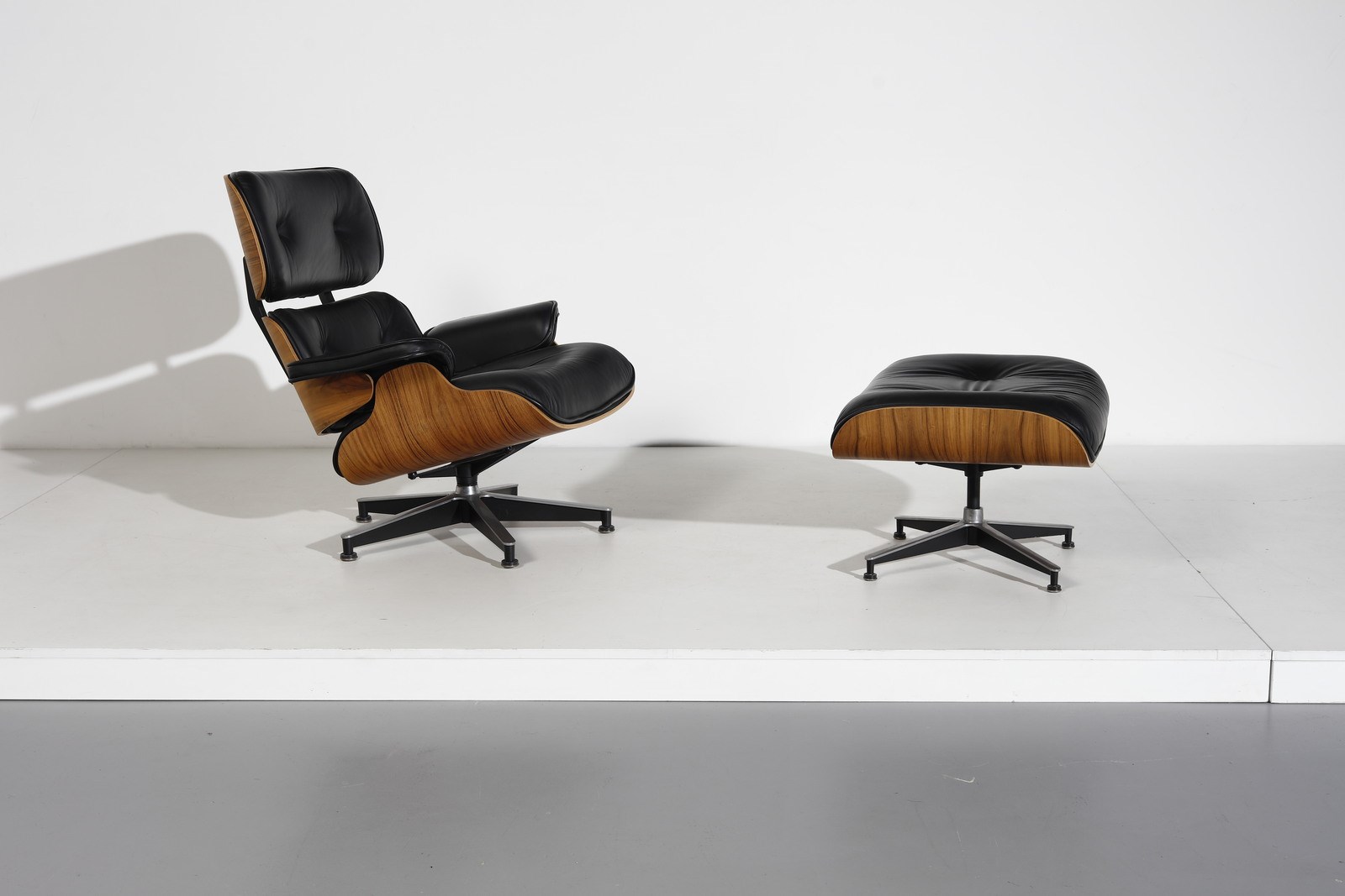 Poggiapiedi di design Eames