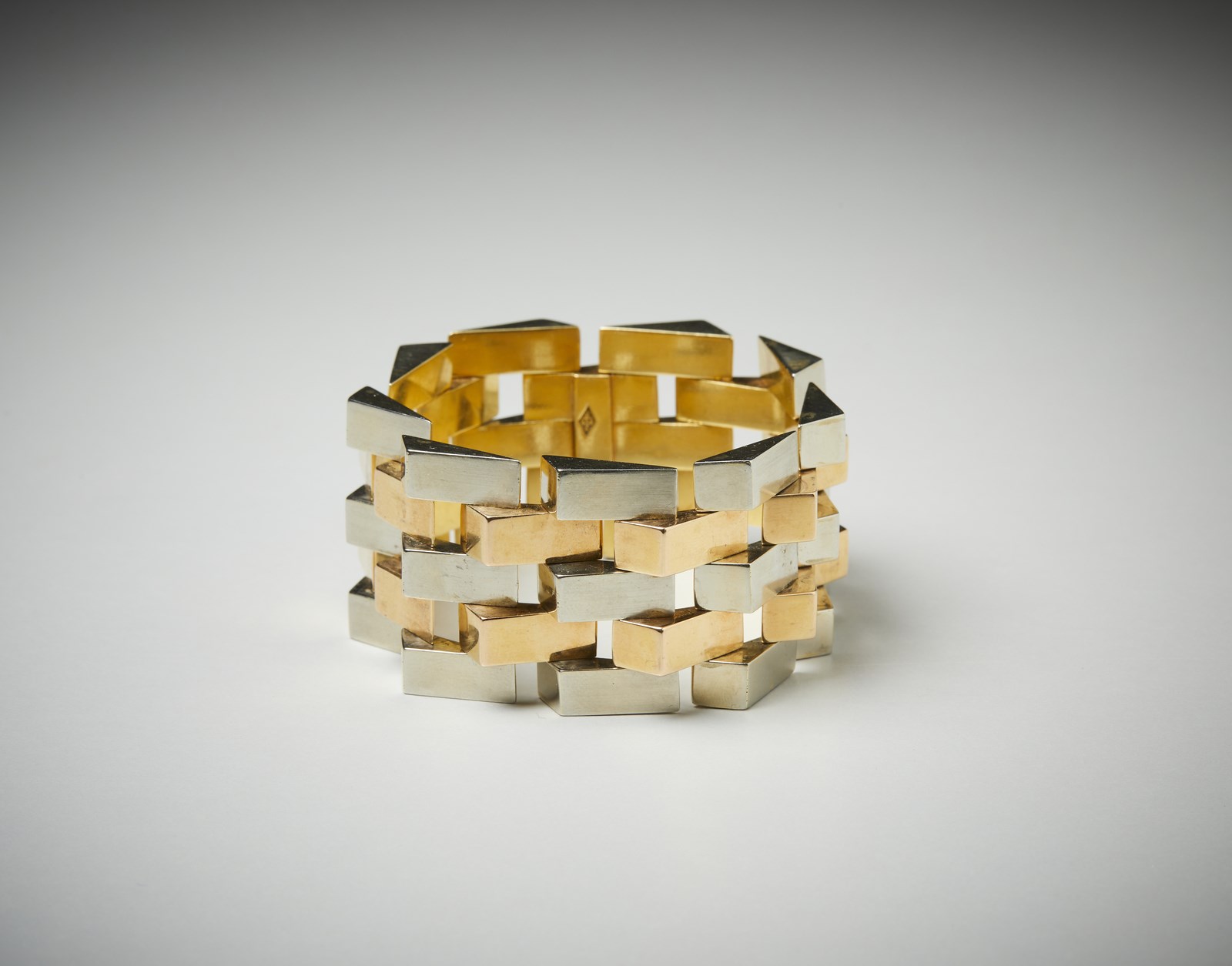 Bracelet in white and yellow gold 750/1000.  (. )