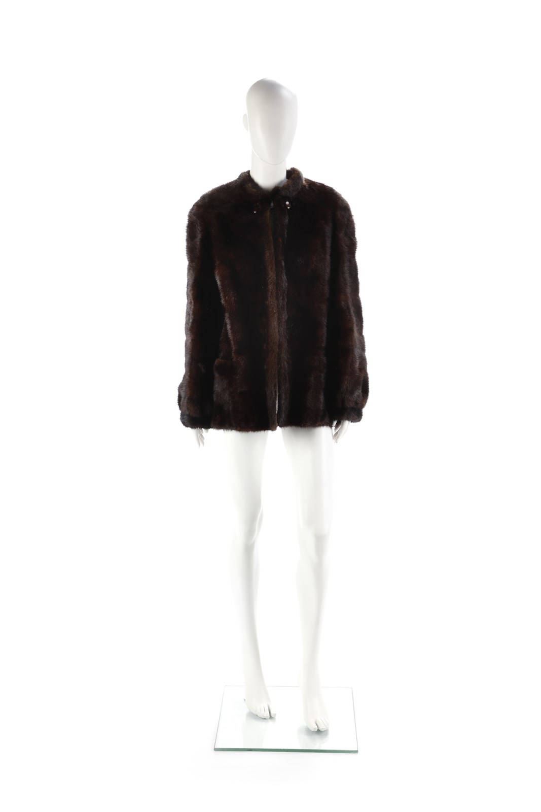 Brown mink fur  jacket
 (Autore Non Identificato  )