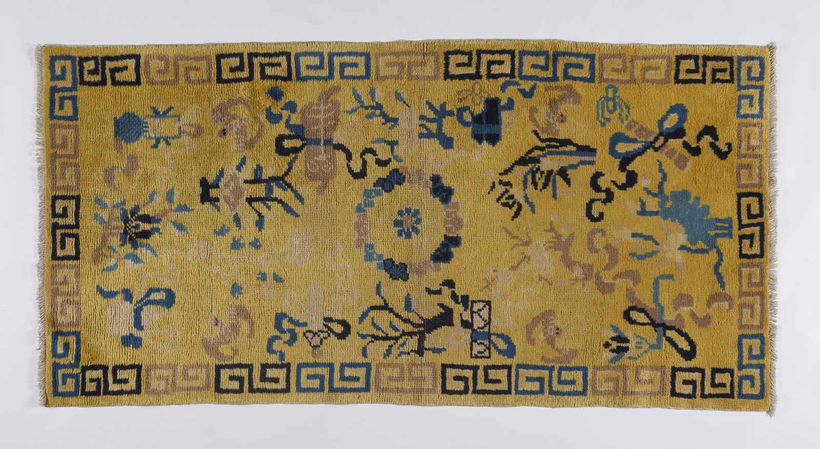 Tappeto Ningxia a fondo giallo
Cina, Qing, inizi XX secolo  (Arte Cinese )