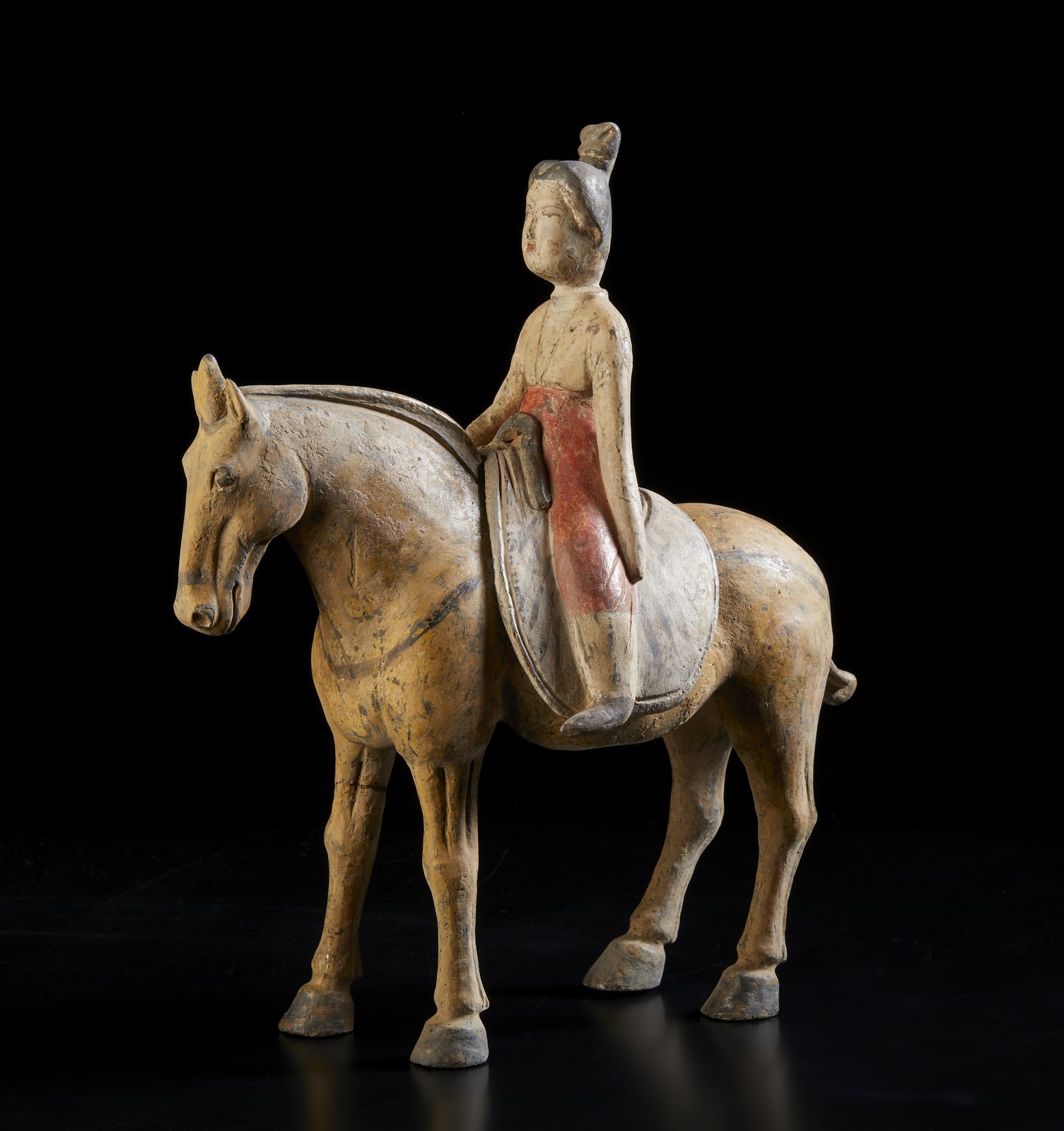 Statua in terracotta raffigurante fanciulla a cavallo
Cina, dinastia Tang, IX secolo (Arte Cinese )