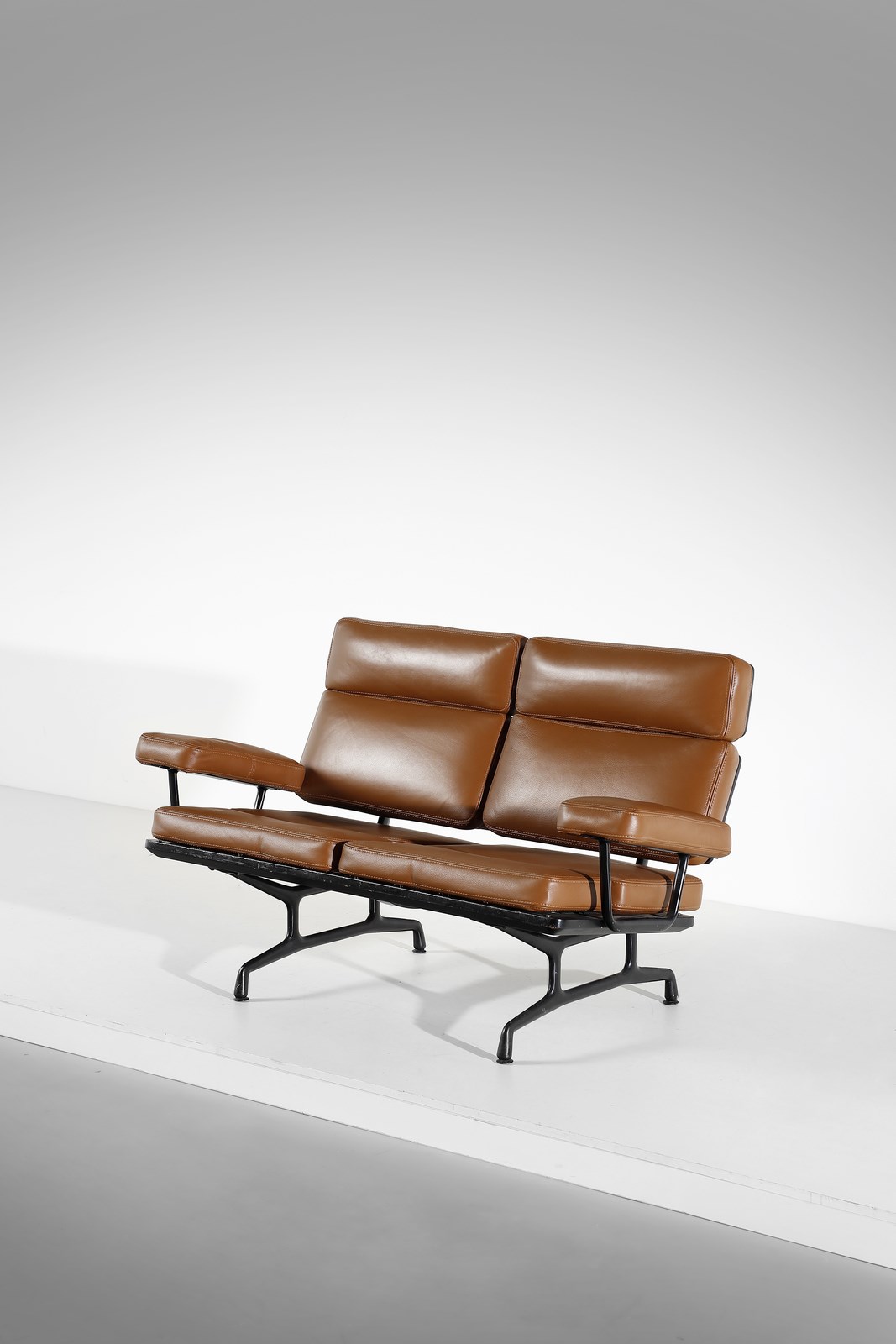 Divanetto (Charles (1907-1978) & Ray (1912-1988) Eames)
