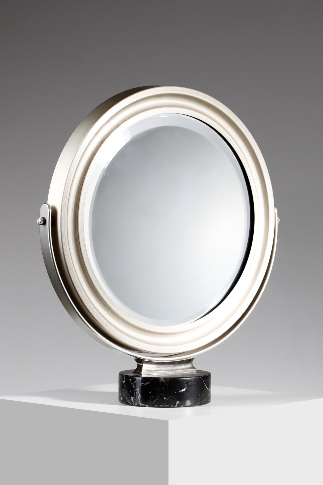 Specchio da tavolo per Artemide (Sergio Mazza)
