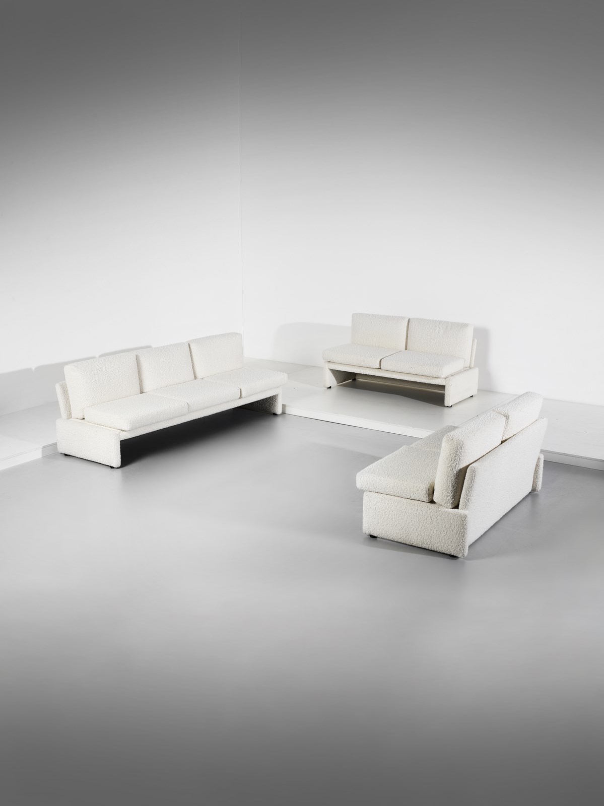 Tre divani (Manifattura Italiana  )