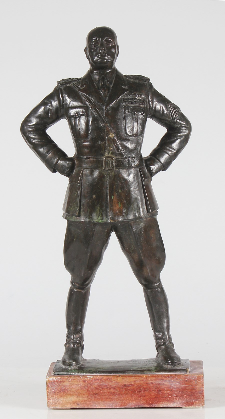 Statua raffigurante il duce. (Romano Romanelli)